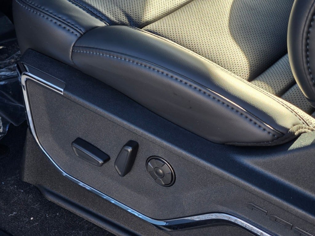 New 2026 Ford F350 Platinum w/ FX4 Off-Road Package image 21