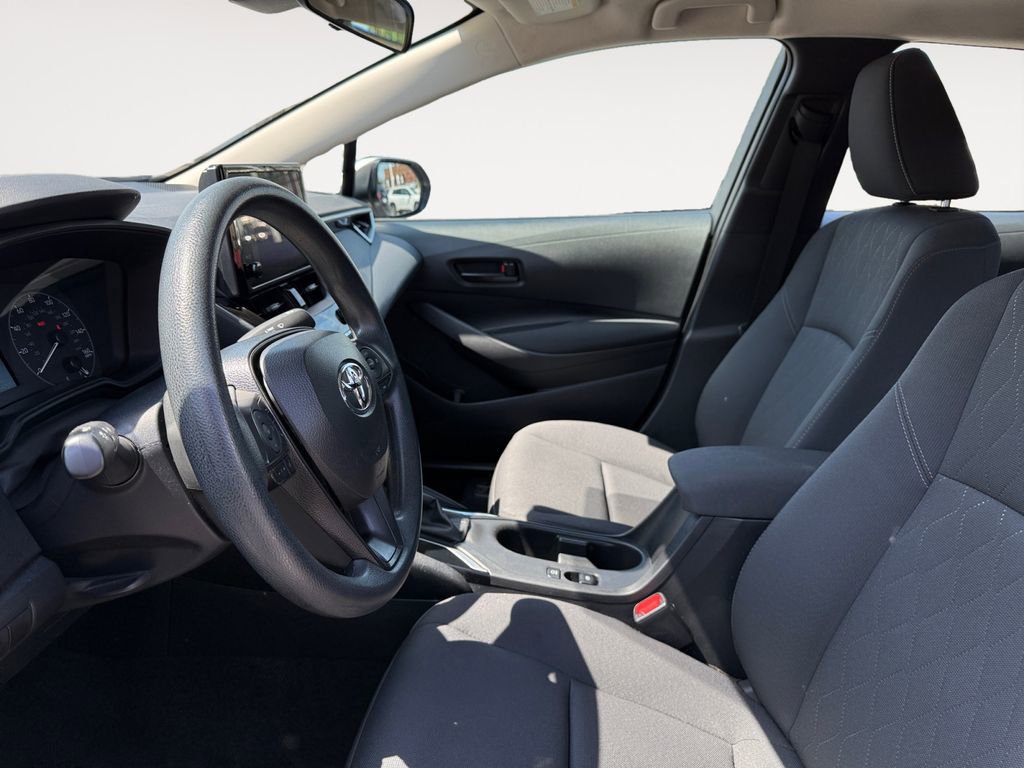Used 2024 Toyota Corolla LE FWD image 9