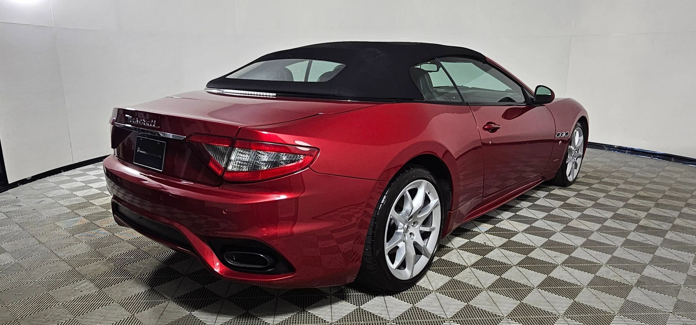 Used 2018 Maserati GranTurismo Sport image 6