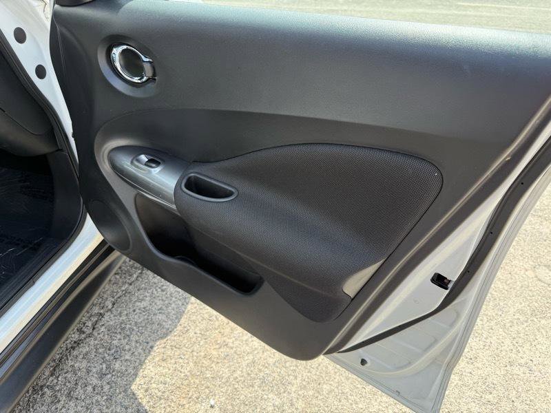 Used 2015 Nissan Juke SV FWD image 32