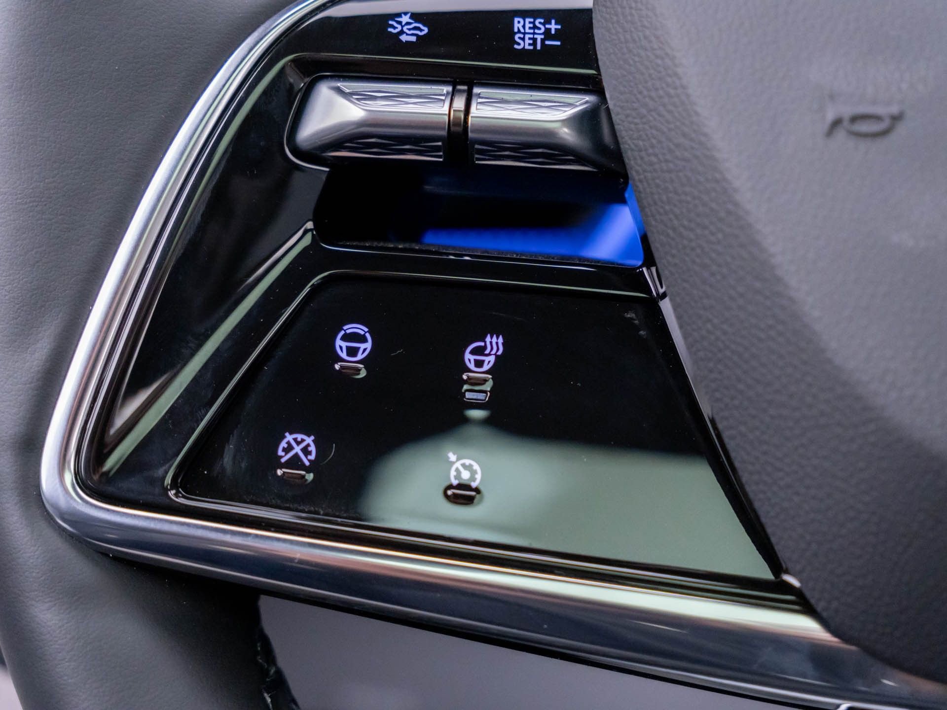 New 2026 Cadillac Optiq Sport 1 AWD/4WD image 24