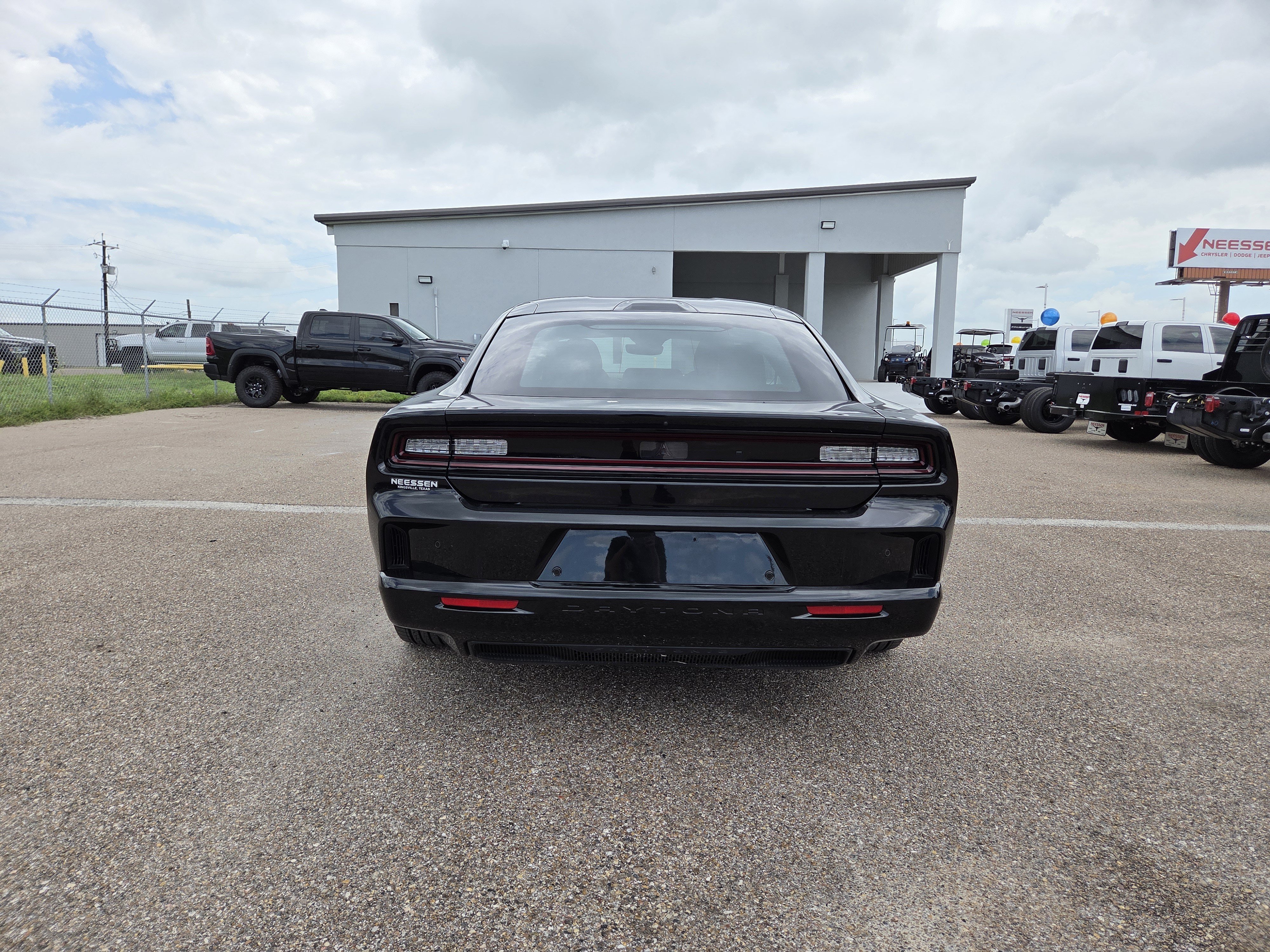 Used 2025 Dodge Charger Daytona R/T w/ Quick Order Package 25M R/T AWD/4WD image 6
