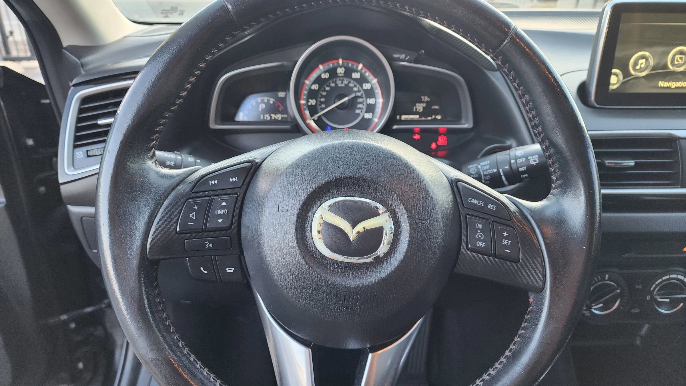 Used 2016 MAZDA MAZDA3 i Touring image 9