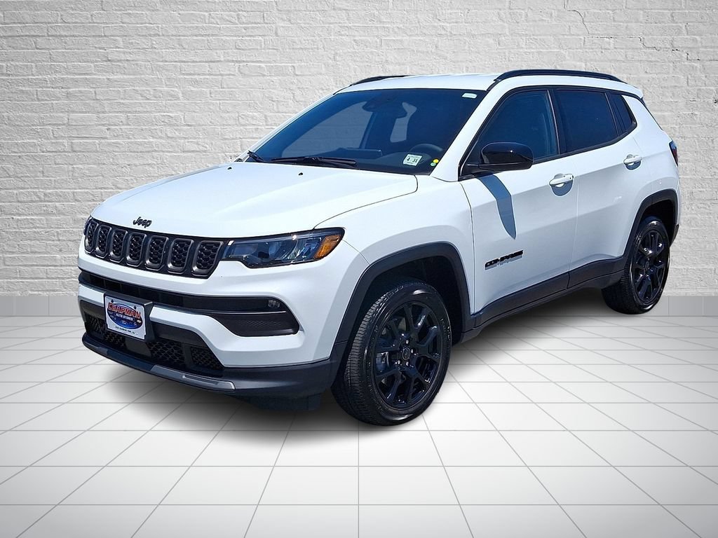 Used 2026 Jeep Compass Latitude w/ Quick Order Package 29K AWD/4WD image 1