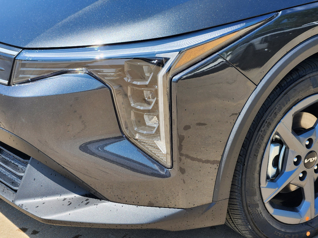 New 2026 Kia K4 LXS image 6