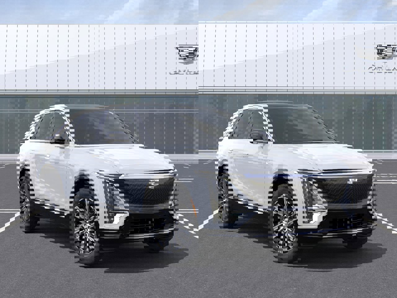 New 2026 Cadillac Lyriq Luxury w/ LPO, Floor Liner Package AWD/4WD image 34