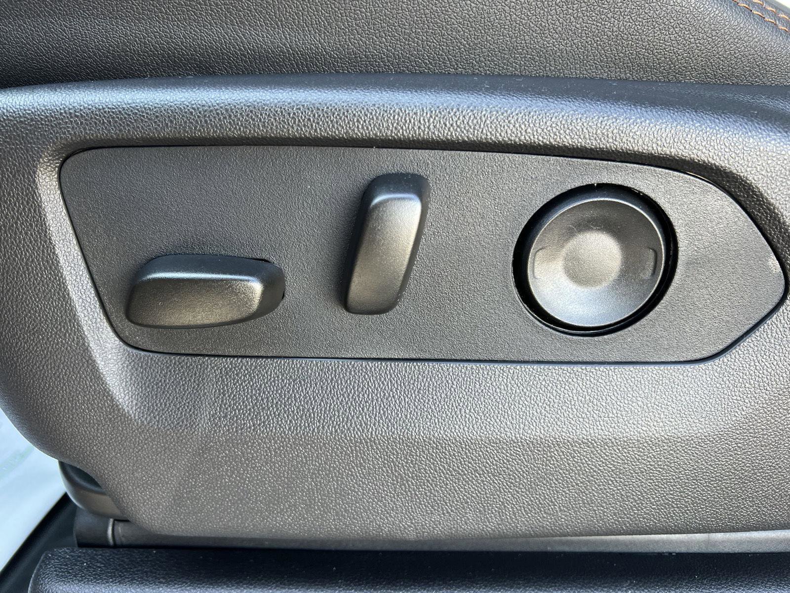 New 2026 GMC Sierra 2500 AT4 image 23