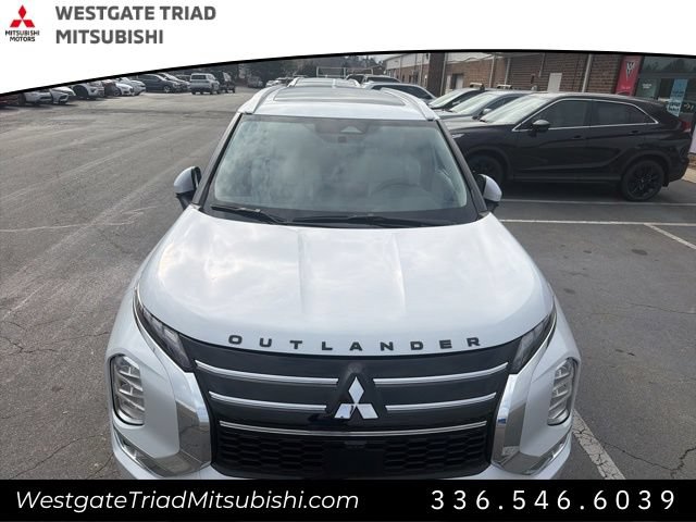 New 2026 Mitsubishi Outlander SEL FWD image 3