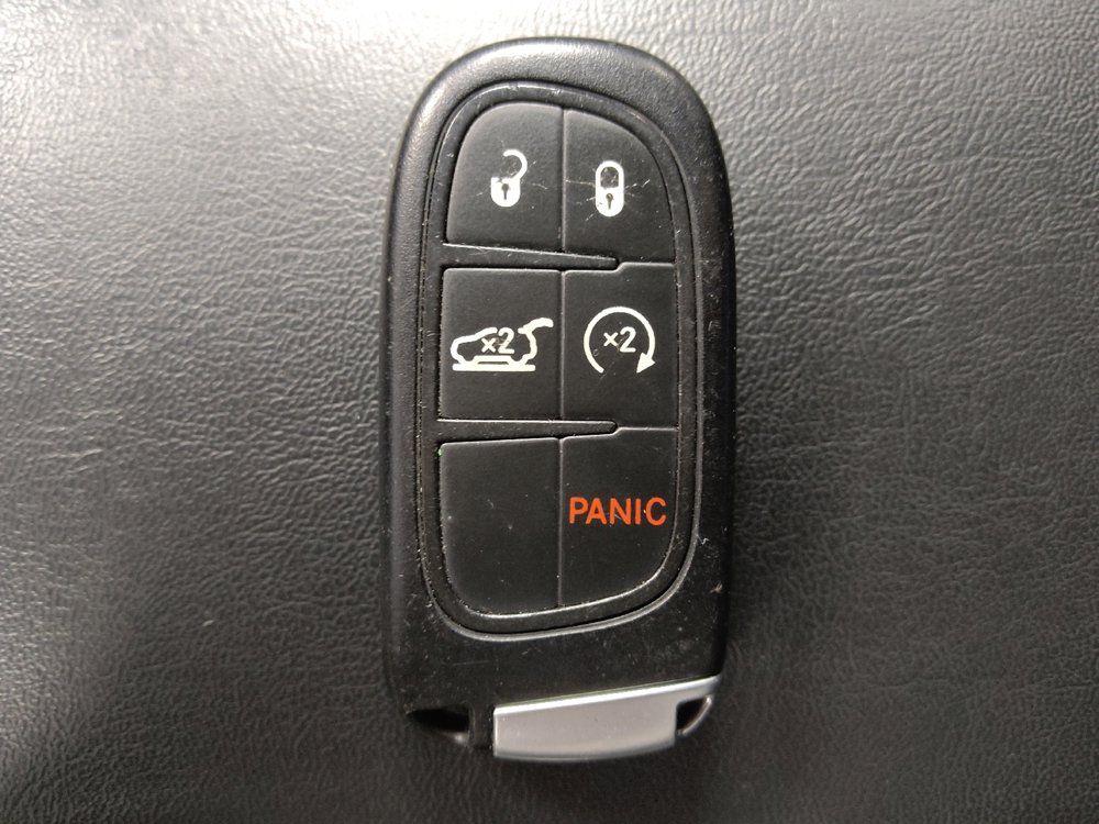 Used 2014 Jeep Cherokee Limited w/ Technology Group image 32