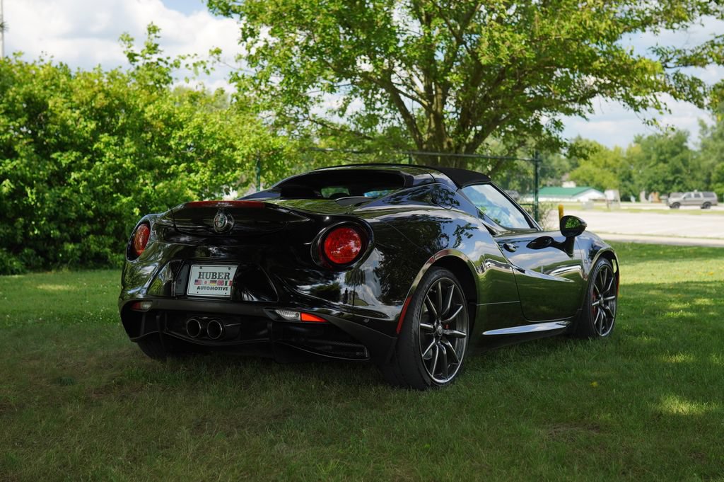 Used 2019 Alfa Romeo 4C Spider RWD image 9