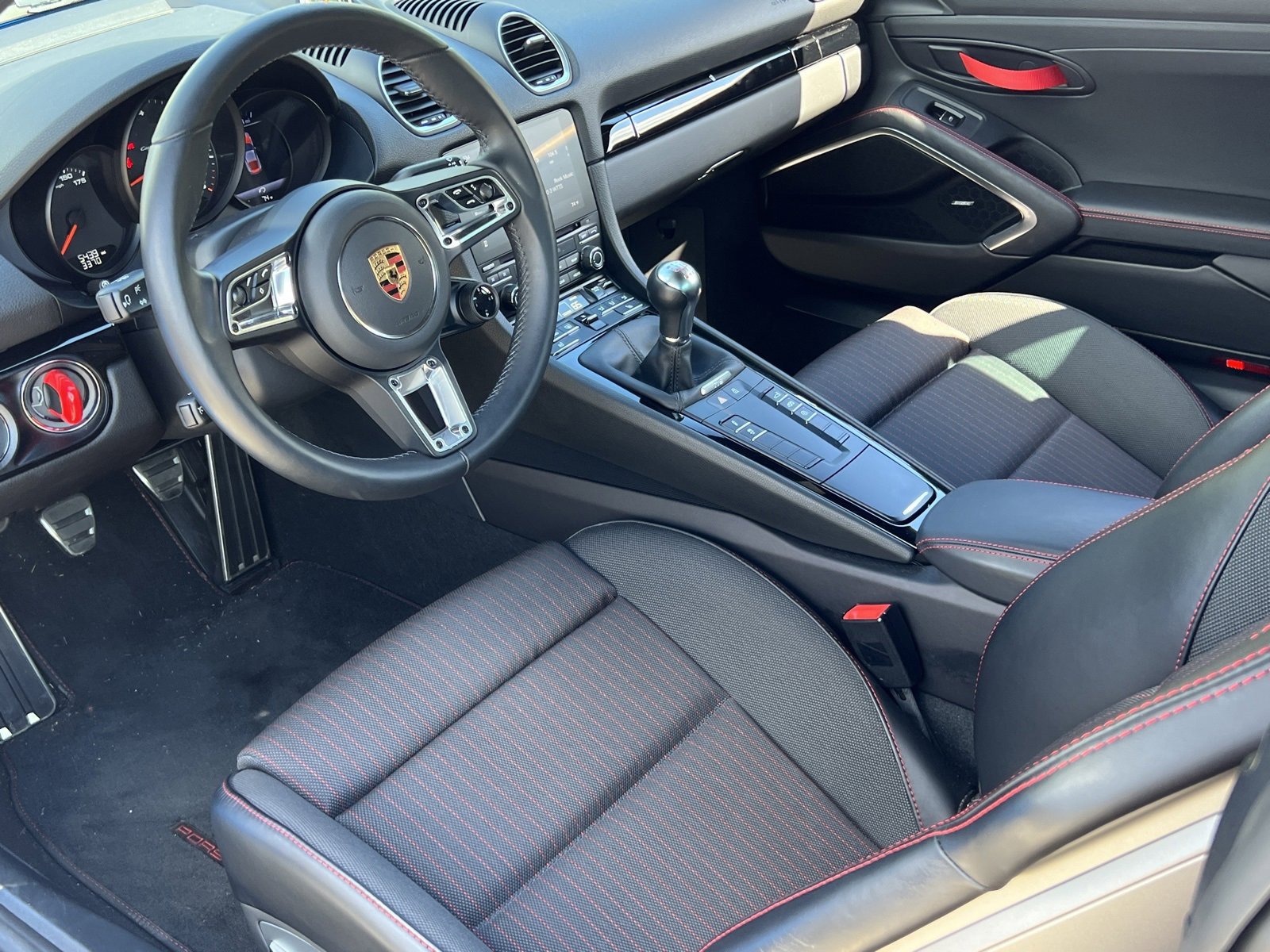 Certified 2023 Porsche 718 Cayman T image 15