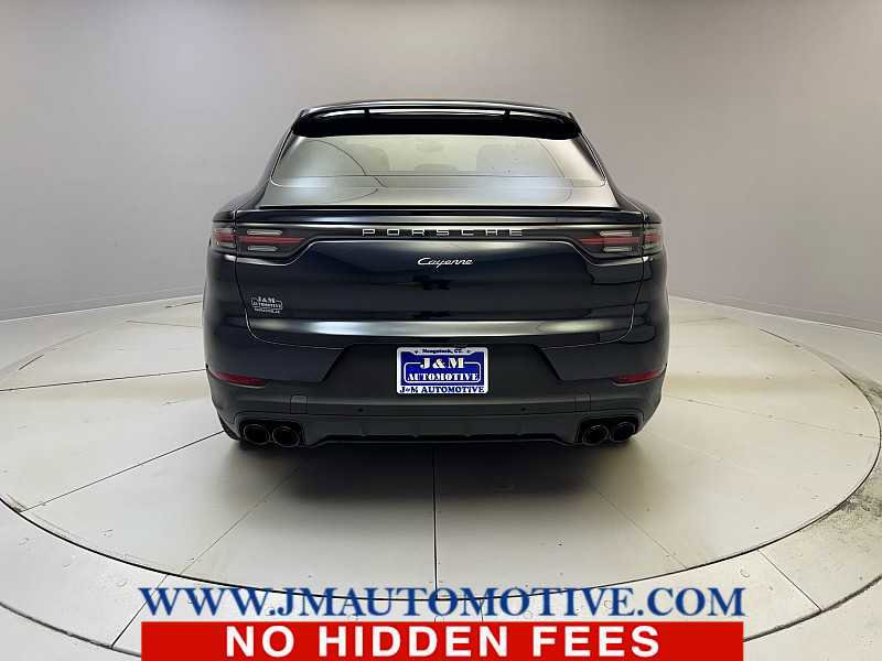 Used 2023 Porsche Cayenne Platinum Edition image 4