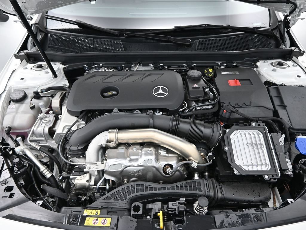 New 2025 Mercedes-Benz CLA 250 4MATIC image 30