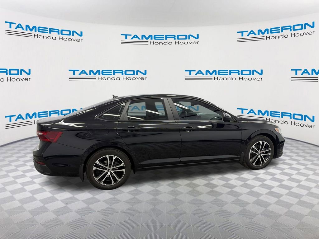 Used 2024 Volkswagen Jetta Sport FWD image 6