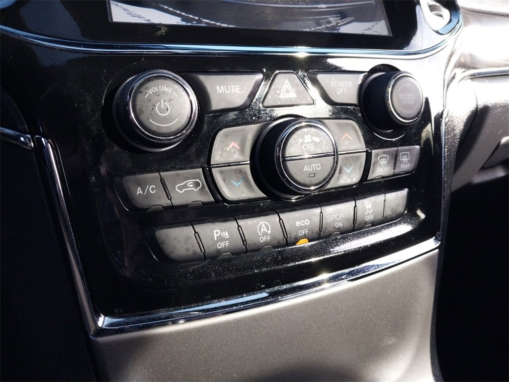 Used 2022 Jeep Grand Cherokee Limited image 17