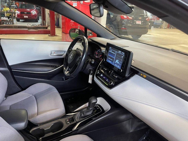 Used 2022 Toyota Corolla SE image 9