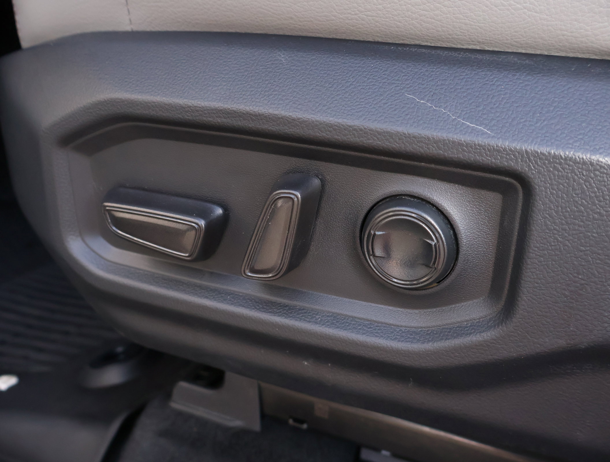 Used 2024 Toyota Tundra Limited w/ TRD Off-Road Package image 10