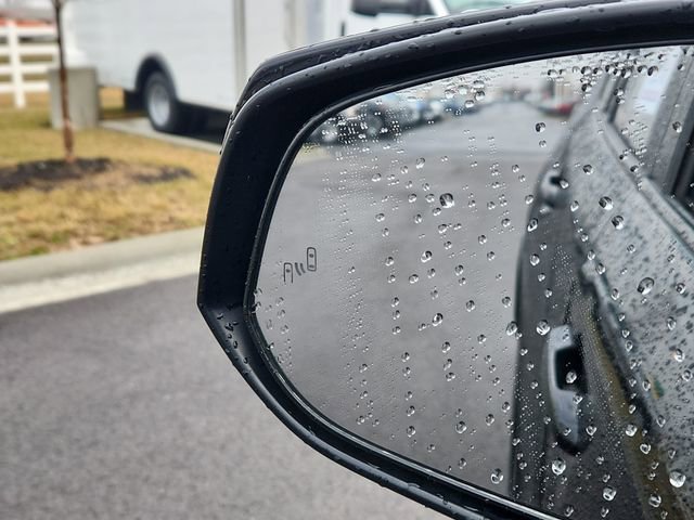 Used 2021 Toyota RAV4 XLE w/ Convenience Package image 39