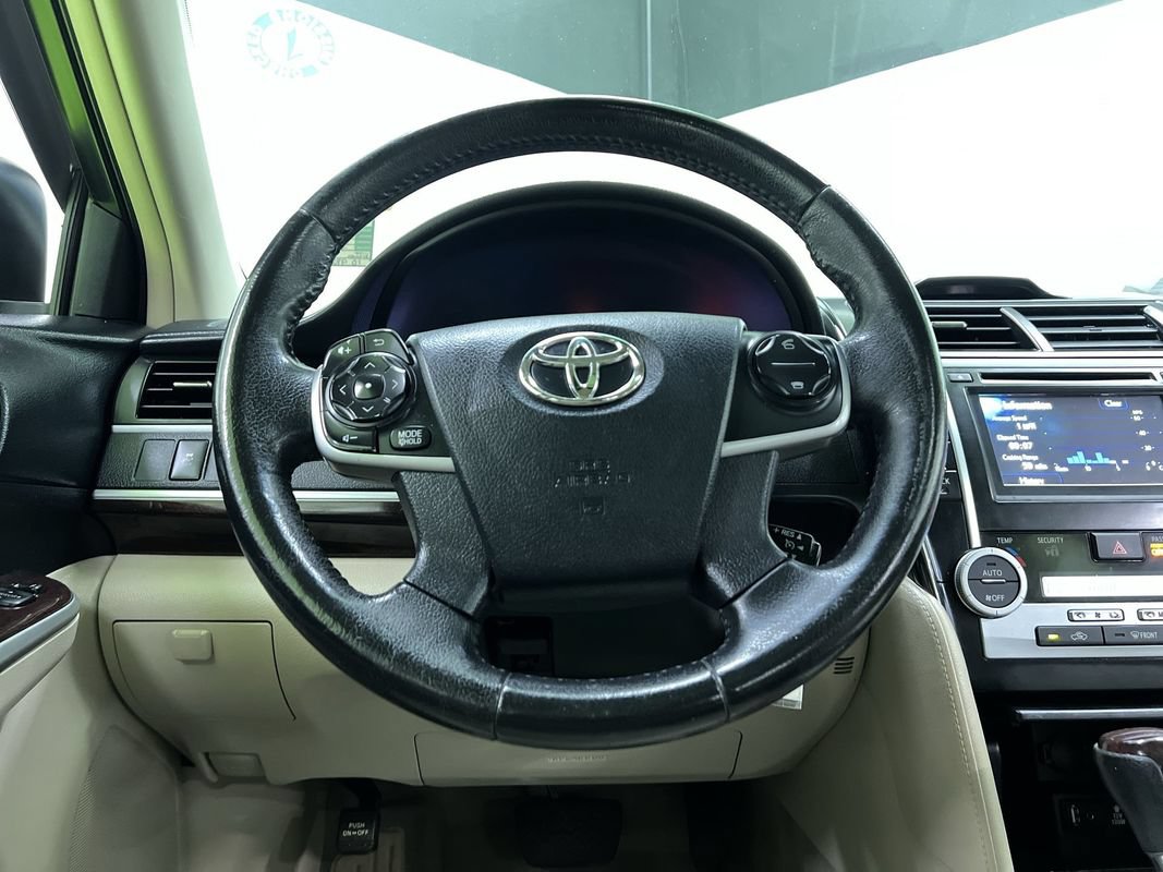 Used 2013 Toyota Camry XLE FWD image 20