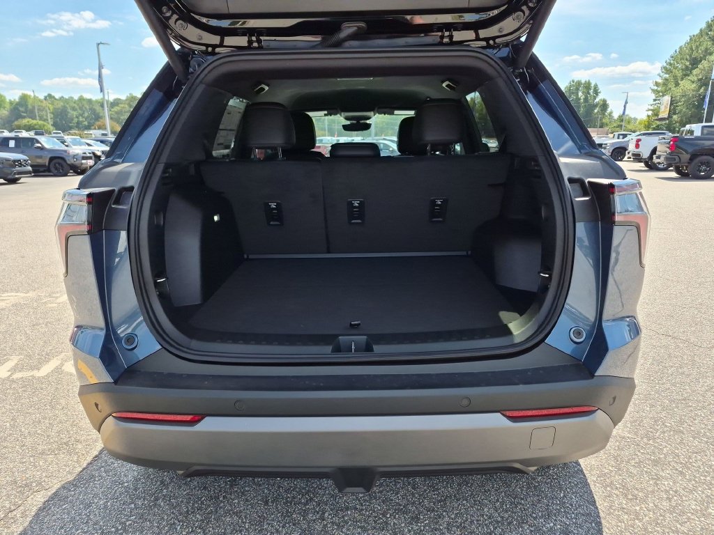New 2027 Chevrolet Equinox LT w/ Convenience Package II FWD image 34