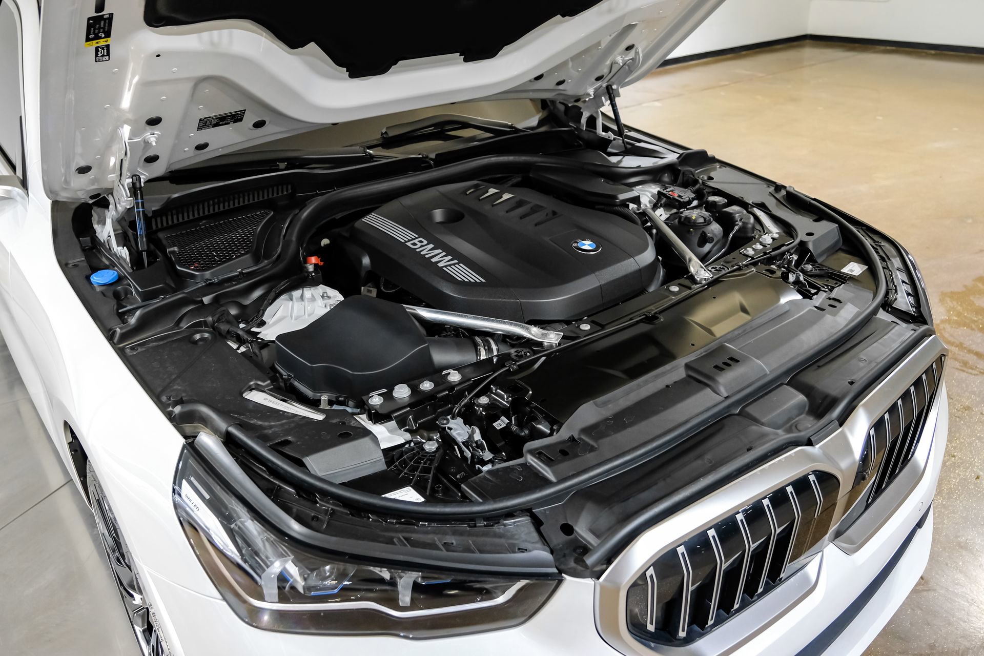Used 2025 BMW 540i xDrive AWD/4WD image 47