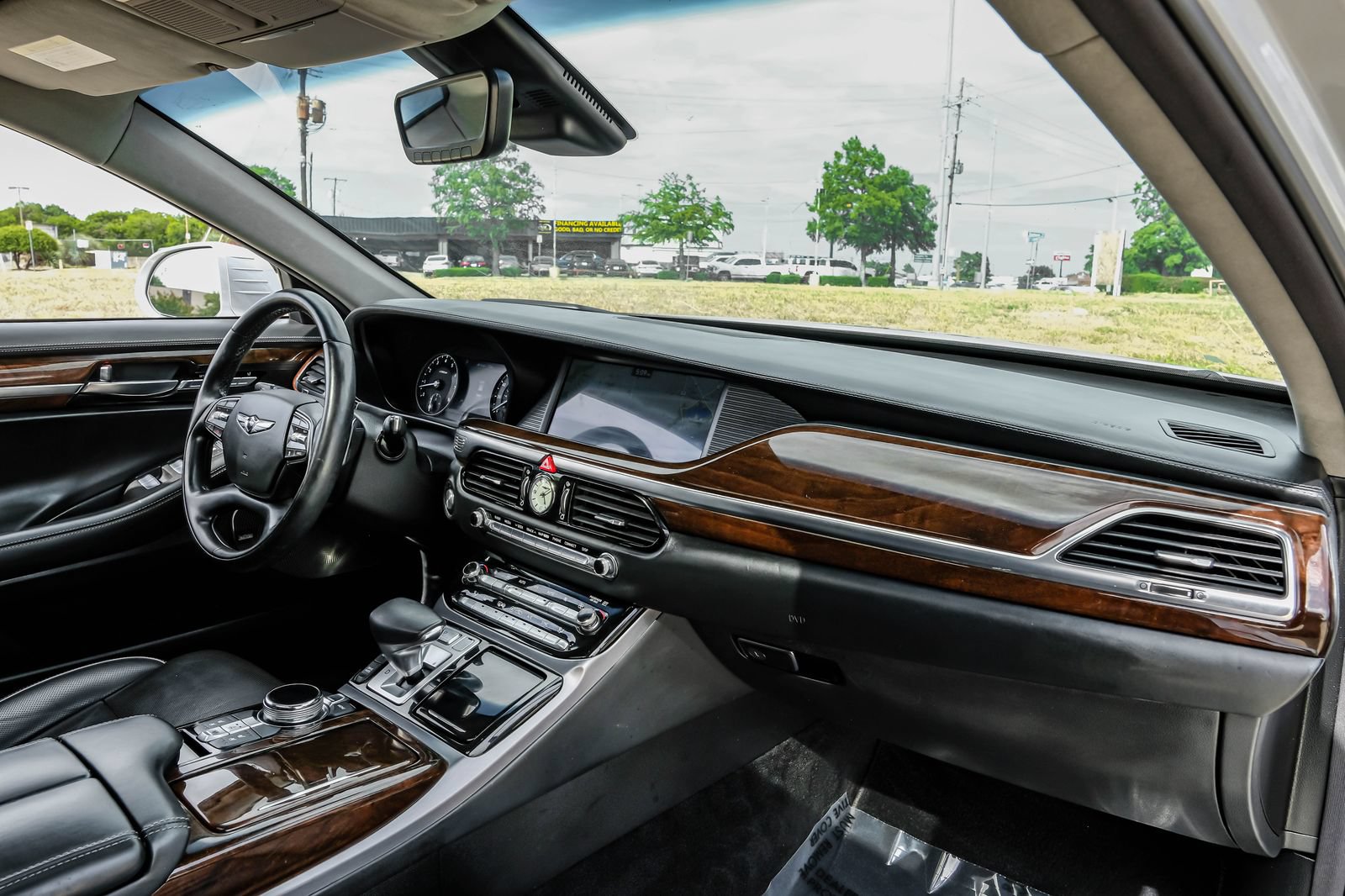 Used 2019 Genesis G90 5.0 Ultimate RWD image 11