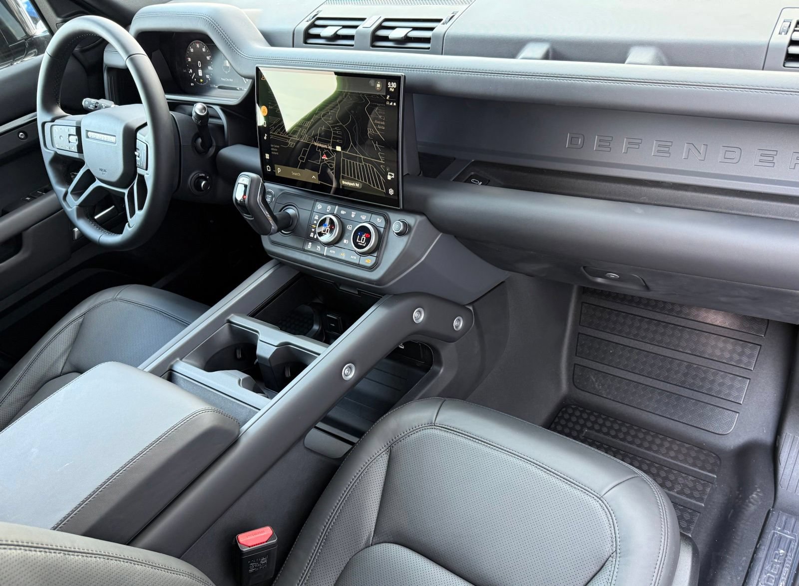 New 2026 Land Rover Defender 110 X-Dynamic SE AWD/4WD image 19