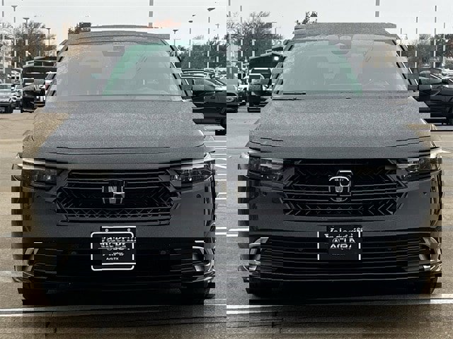 Used 2025 Honda Accord Touring image 8