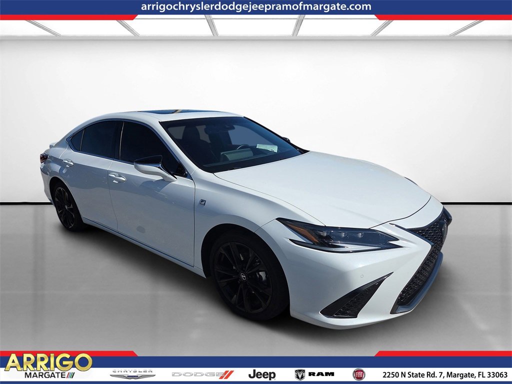 Used 2023 Lexus ES 300h F Sport image 1