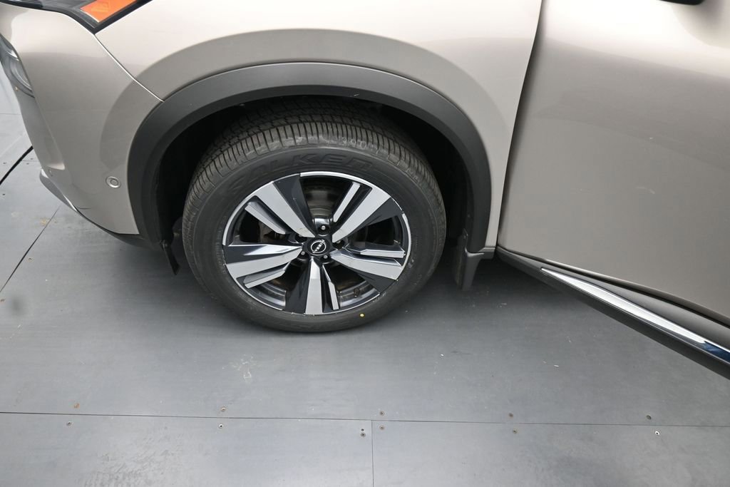 Used 2023 Nissan Rogue Platinum w/ Platinum Premium Package AWD/4WD image 12
