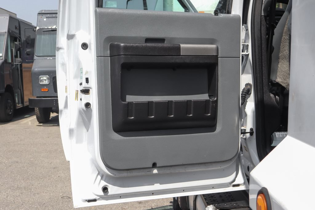 Used 2023 Ford F650 2WD Crew Cab Super Duty image 33