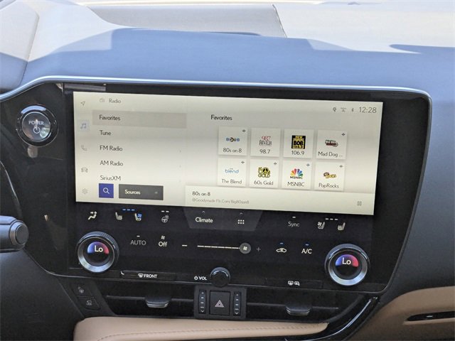 Used 2025 Lexus NX 300h AWD w/ Luxury Package image 19