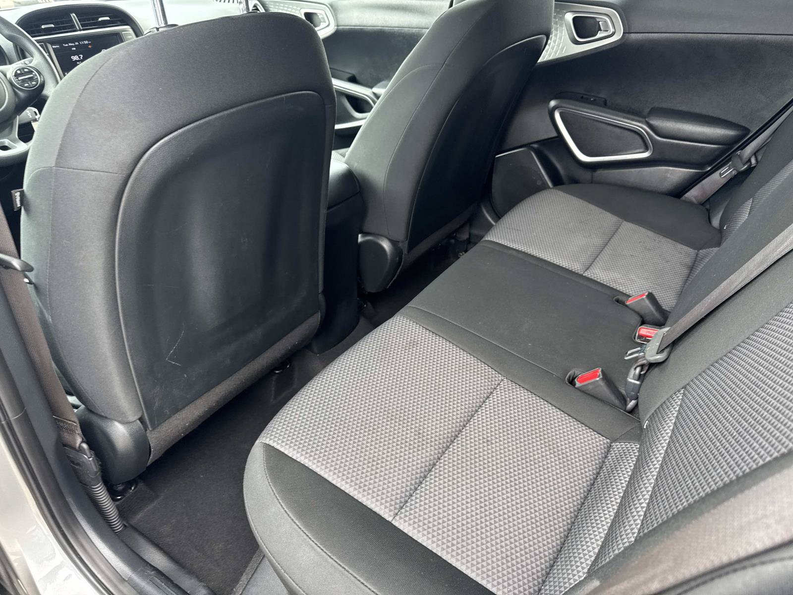 Used 2023 Kia Soul LX FWD image 9