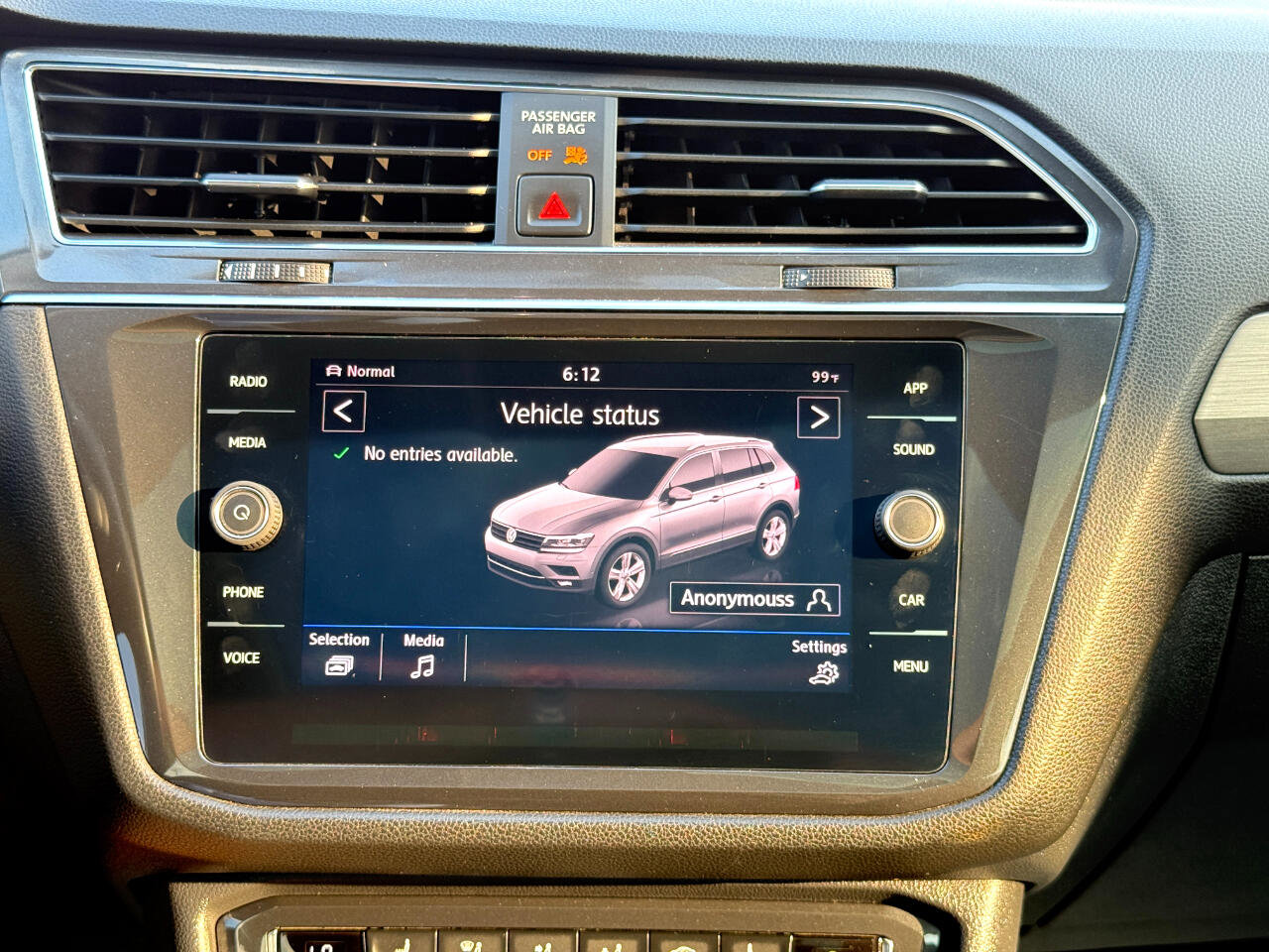 Used 2019 Volkswagen Tiguan SE w/ Panoramic Sunroof Package image 62