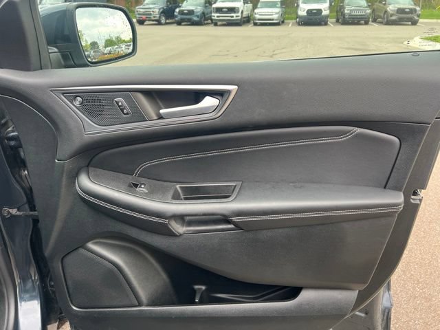 Used 2023 Ford Edge Titanium w/ Equipment Group 301A AWD/4WD image 10
