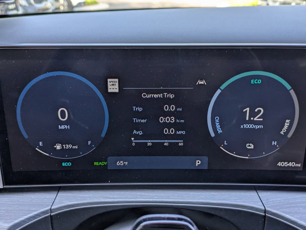 Certified 2025 Hyundai Santa Fe Limited FWD image 29