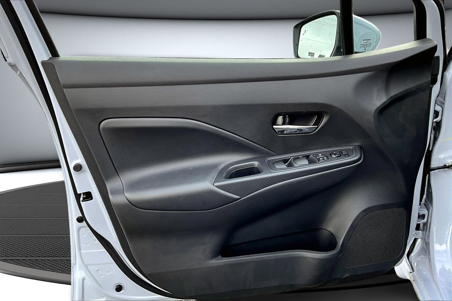 Used 2025 Nissan Versa SV w/ Trunk Package image 10