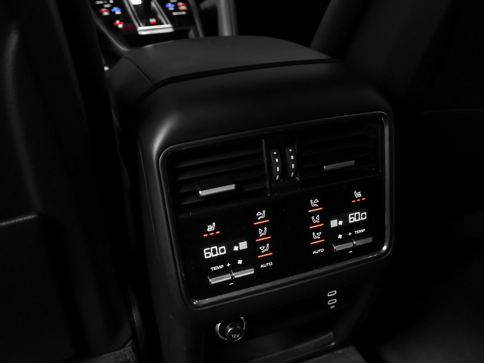 Certified 2023 Porsche Cayenne Turbo S AWD/4WD image 54