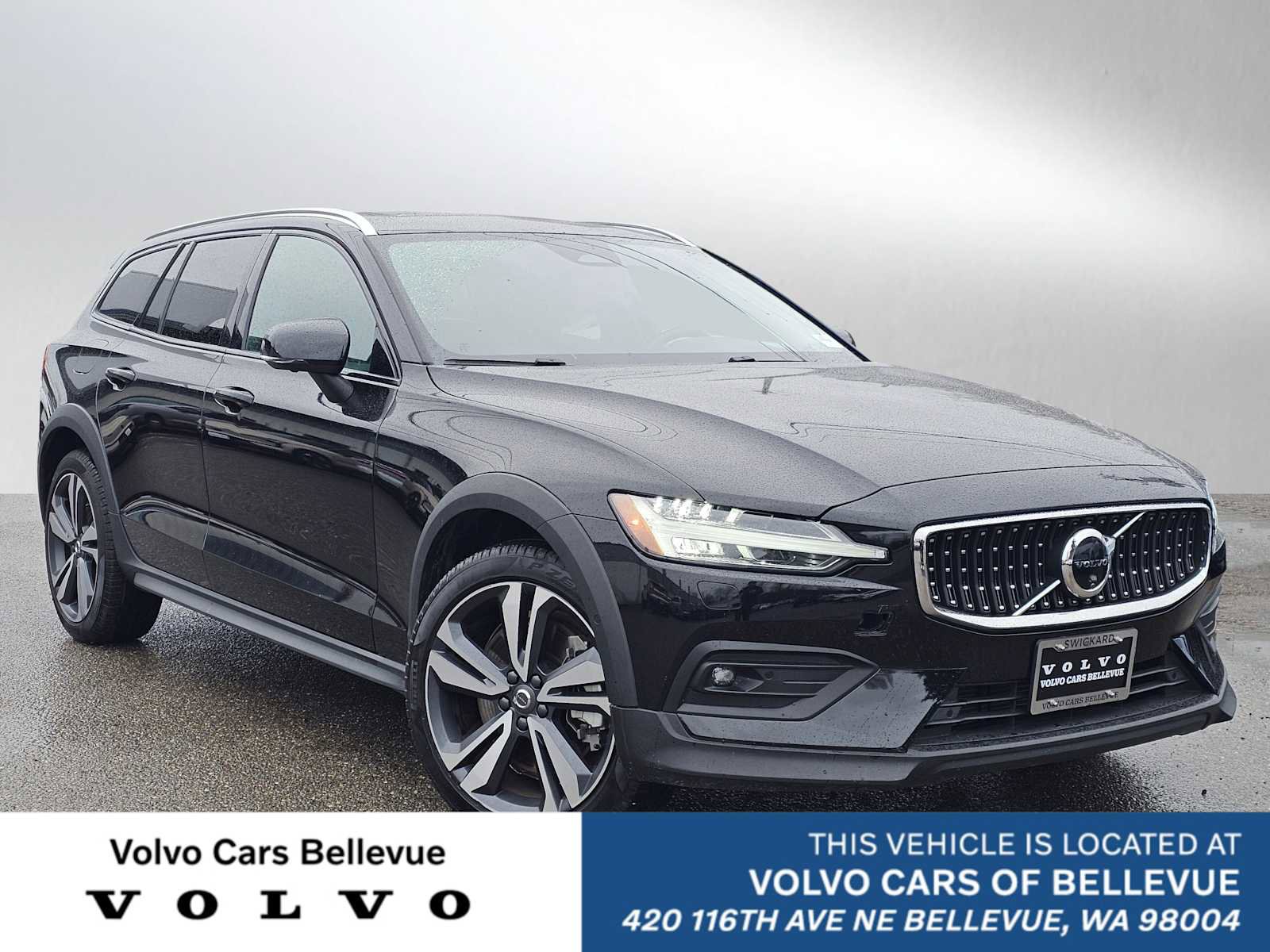 Certified 2025 Volvo V60 B5 Cross Country Plus image 1