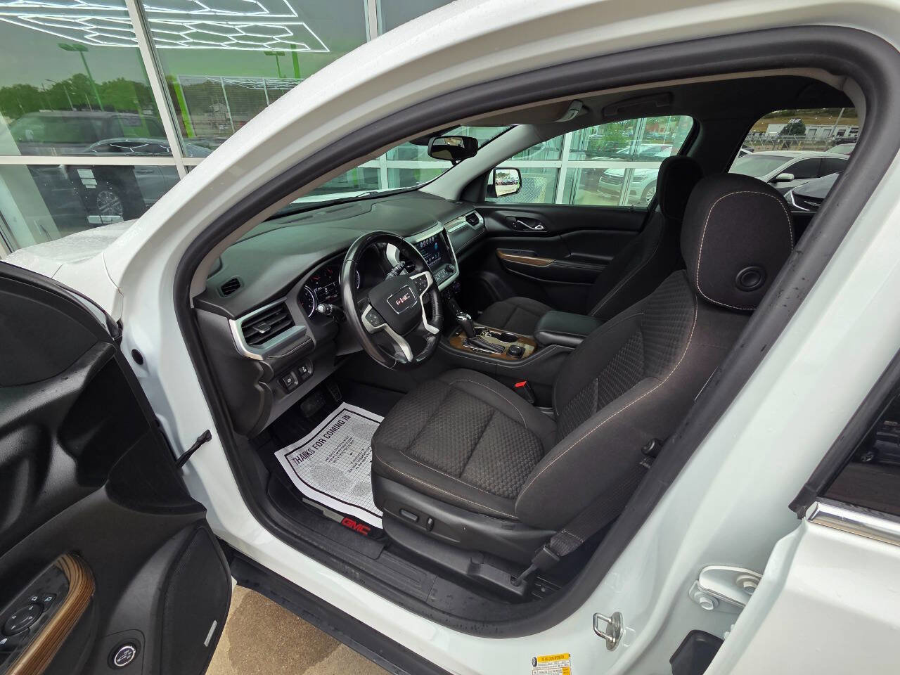 Used 2018 GMC Acadia SLE w/ LPO, Floor Liner Package image 13