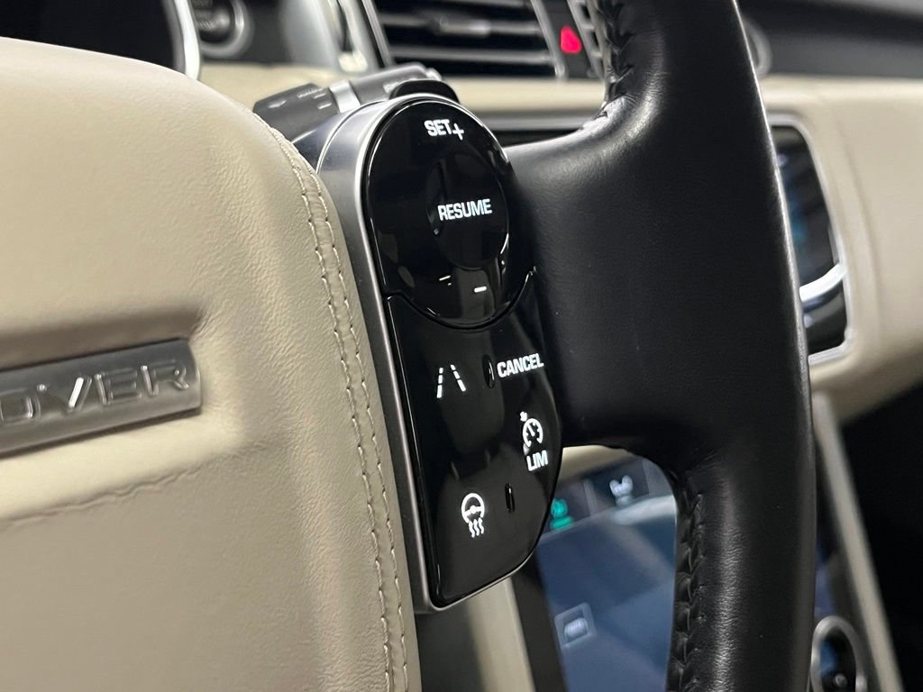 Used 2018 Land Rover Range Rover HSE AWD/4WD image 25