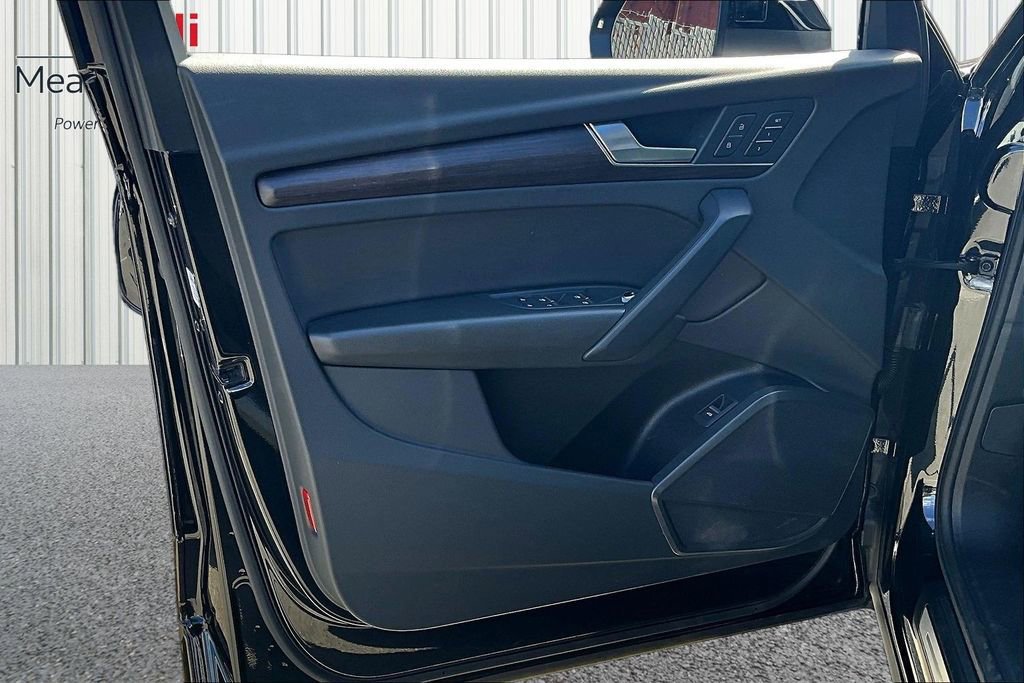 Used 2023 Audi Q5 2.0T Premium w/ Convenience Package image 19