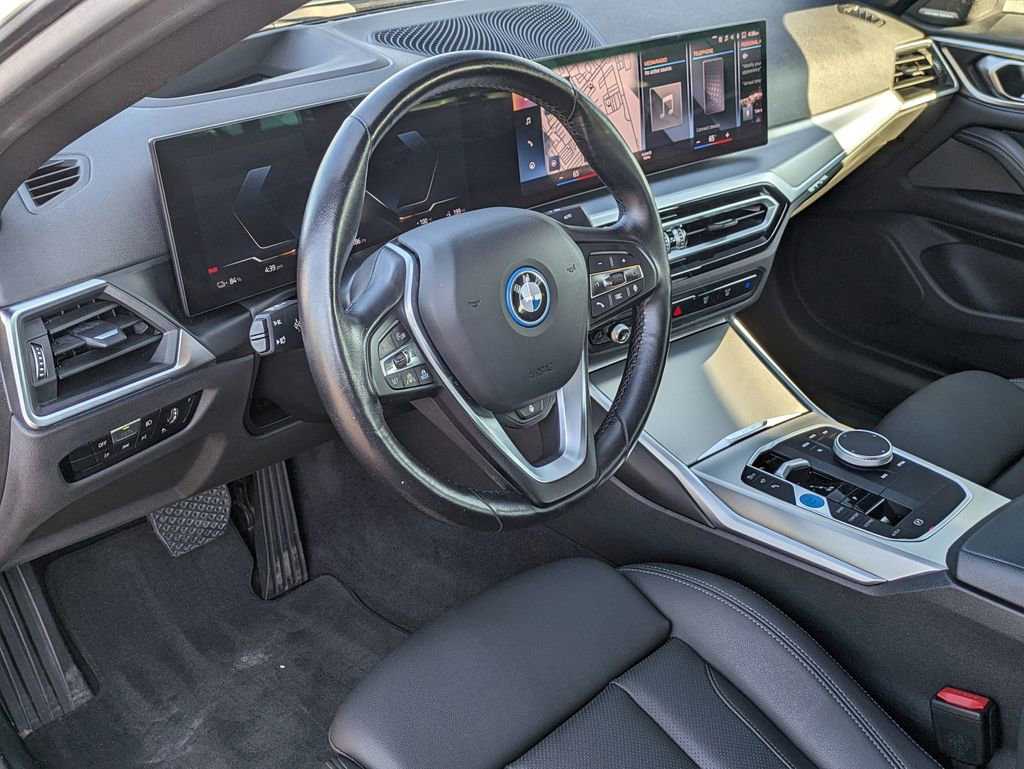 Used 2023 BMW i4 eDrive40 image 13