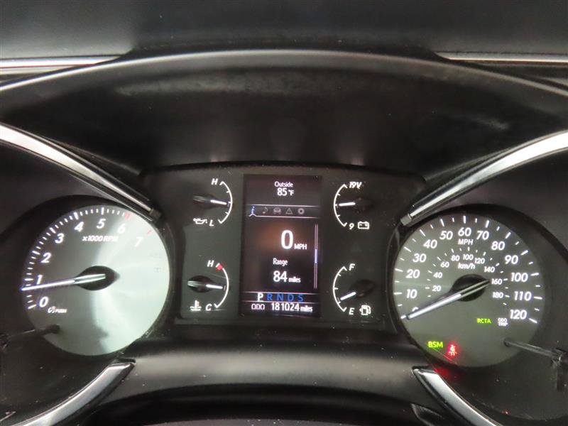 Used 2019 Toyota Sequoia SR5 AWD/4WD image 18