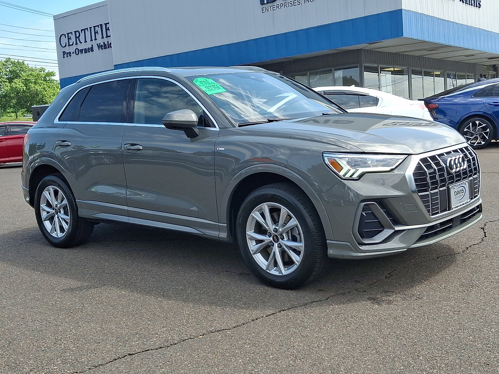 Used 2025 Audi Q3 2.0T Premium AWD/4WD image 3