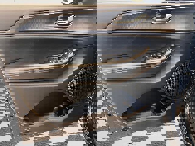 Used 2023 Jeep Grand Cherokee L Laredo image 18