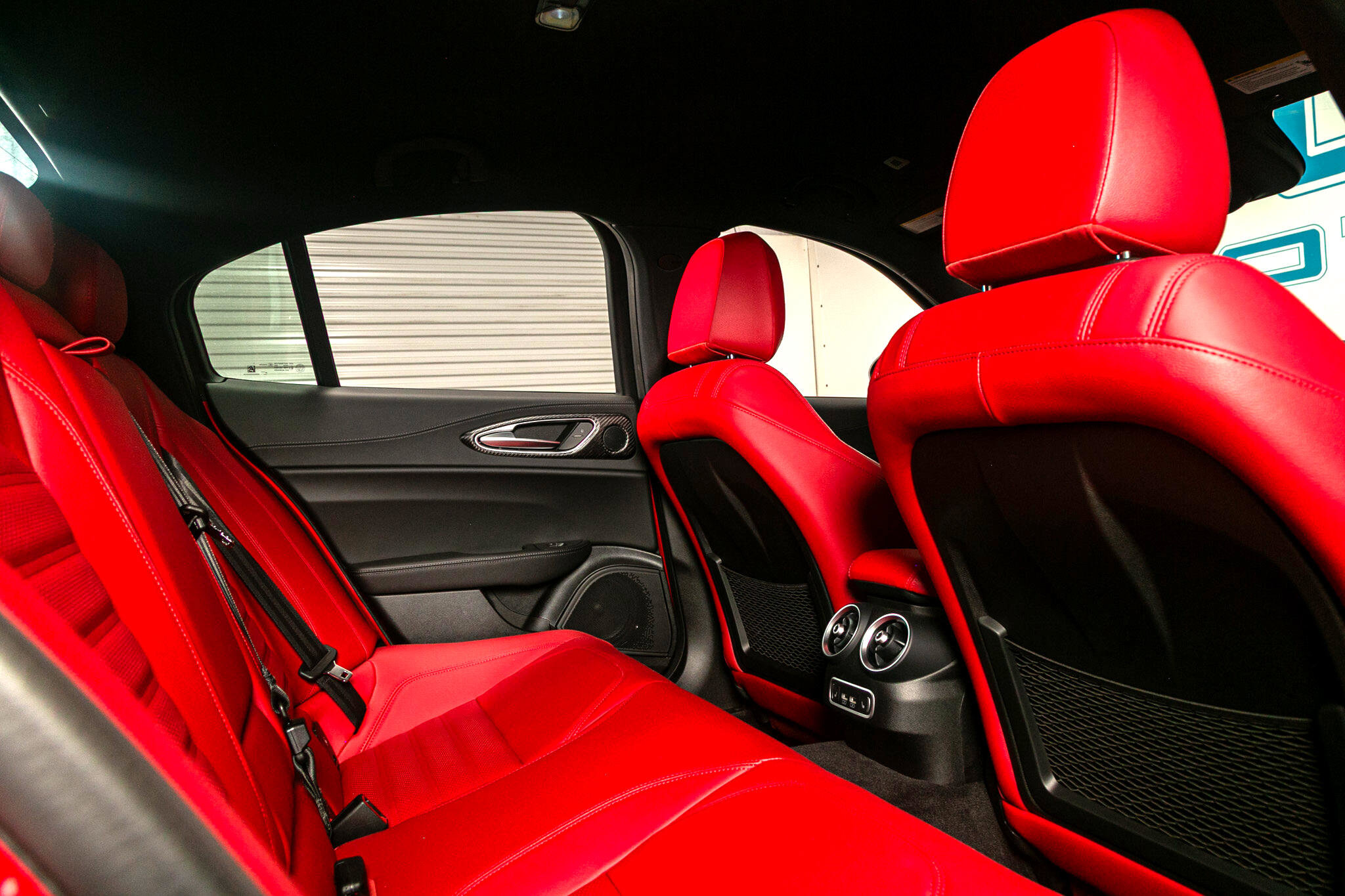 Used 2024 Alfa Romeo Giulia Quadrifoglio image 10