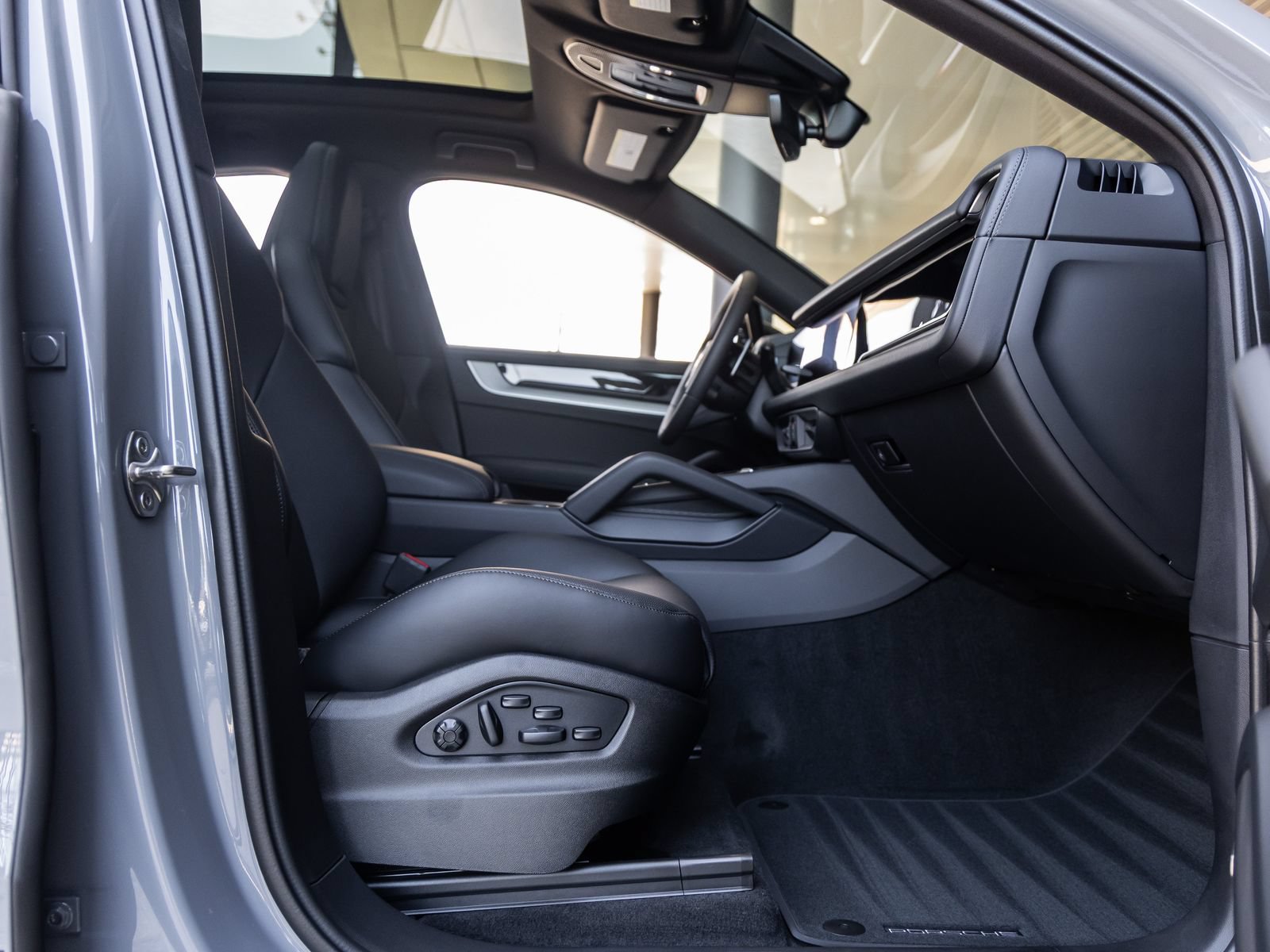 New 2026 Porsche Cayenne S AWD/4WD image 40