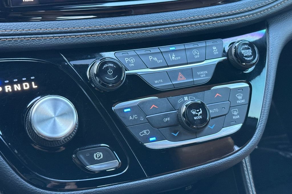 Used 2021 Chrysler Pacifica Pinnacle image 19