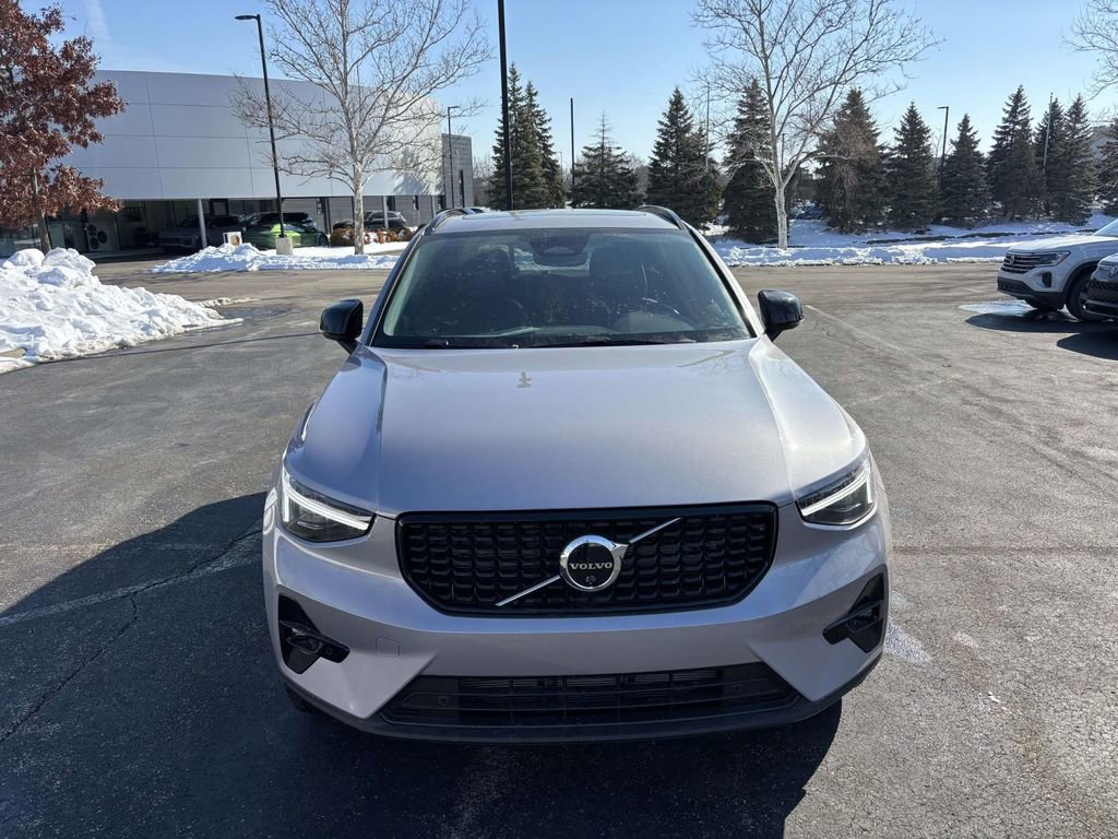 New 2026 Volvo XC40 B5 Ultra w/ Protection Package Premier image 2